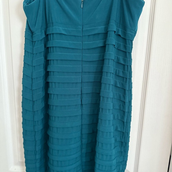 R&M Richards Beautiful dress for a party or wedding - Picture 6 of 11